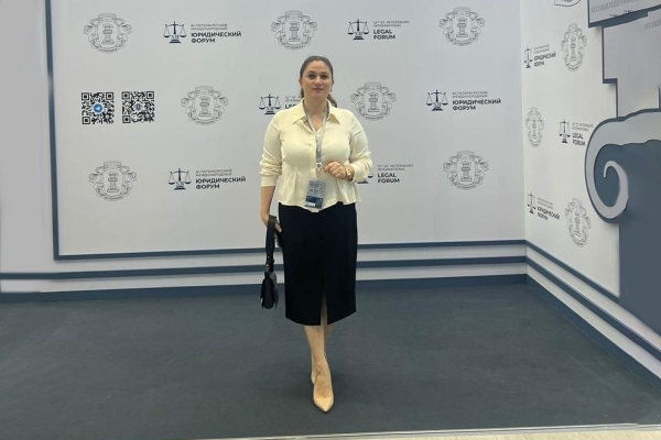 Саида Бутба принимает участие в Петербургском международном юридическом форуме